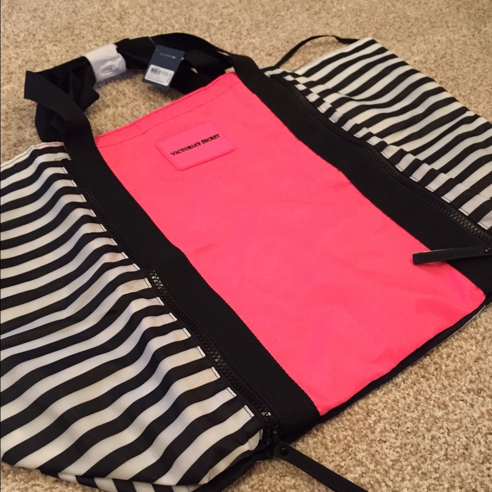Victoria's Secret VSX Sport Yoga Tote - Picture 2 of 3